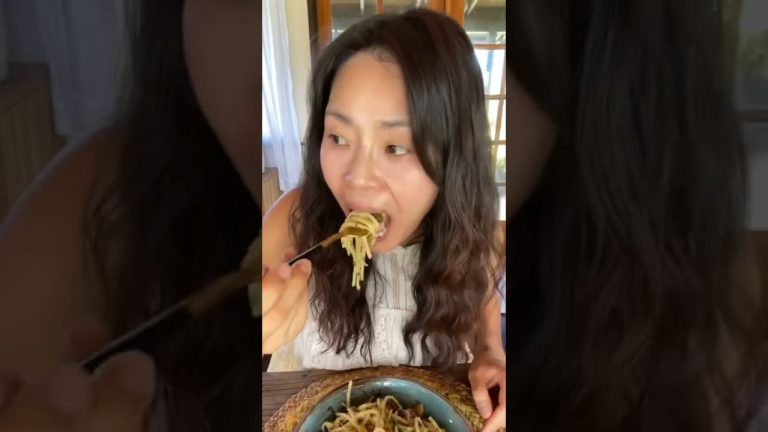 Pasta with Garlic & Olives 🍝🧄🫒🥂