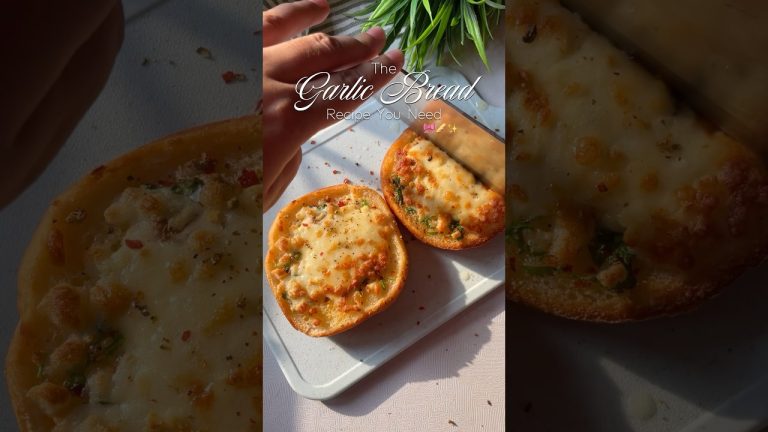Garlic Bread Recipe ♥️✨ // garlic Butter #shorts #foodshorts