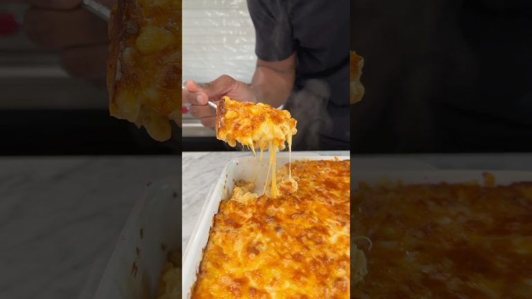 Holiday mac and cheese 🧀 recipe is in the description! #recipe #cooking #food #foodshorts #shorts