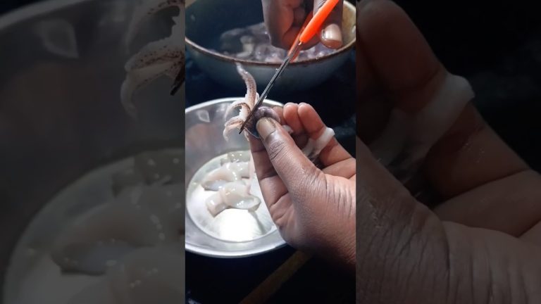 இப்டி வெட்டி எடுத்தா ஈசி ஆயிடும் பாருங்க #shortsfeed#food#ஷாட்ஸ்#trendingshort 🤔👌