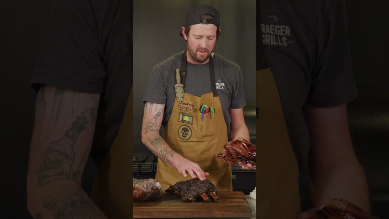 Smoked Black Pepper Beef Ribs 🔥 making the KING of BBQ  #bbq