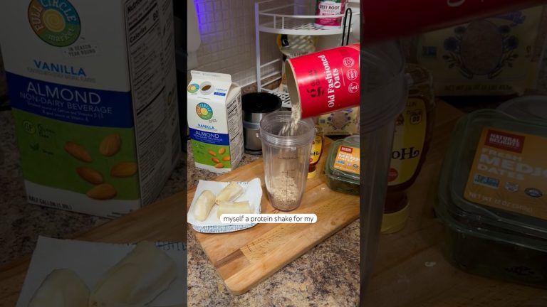 Quick Banana and Oats Protein Shake | PreHolidays Eating Light #breakfast #breakfastideas