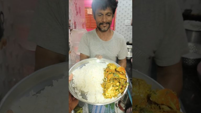 நண்டு எனக்கு எடுத்துட்டுவந்தாரா வாசன வந்ததும் தூக்கிக்கிட்டு போயிட்டாரு @kuttyisland4862