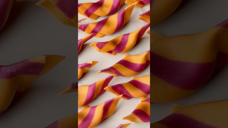 Christmas Ravioli Design 🎄🍝🇮🇹 #pastarecipe #foodart #food #ravioli #italianfood #cooking