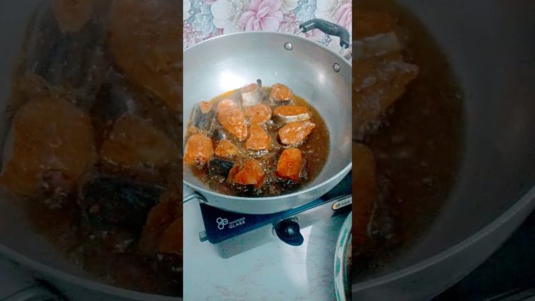 Sarson wali fish curry 😋👌#recipe #cooking #viralshort #please subscribe#