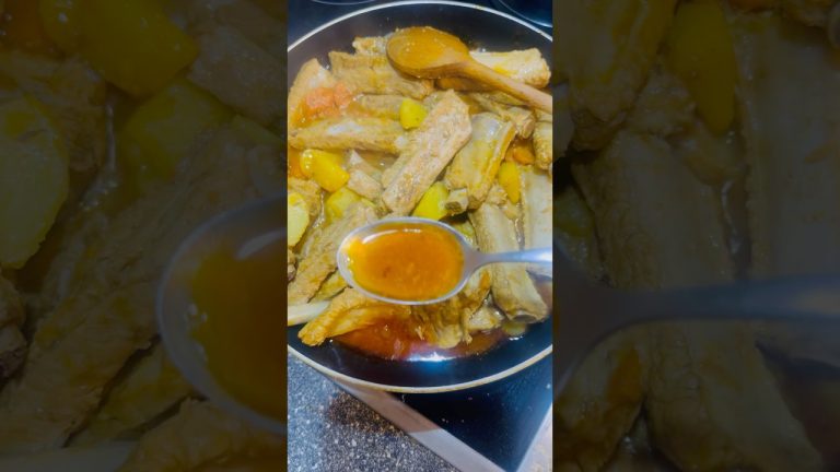 Pork ribs with  potato & carrot😋#food #shorts