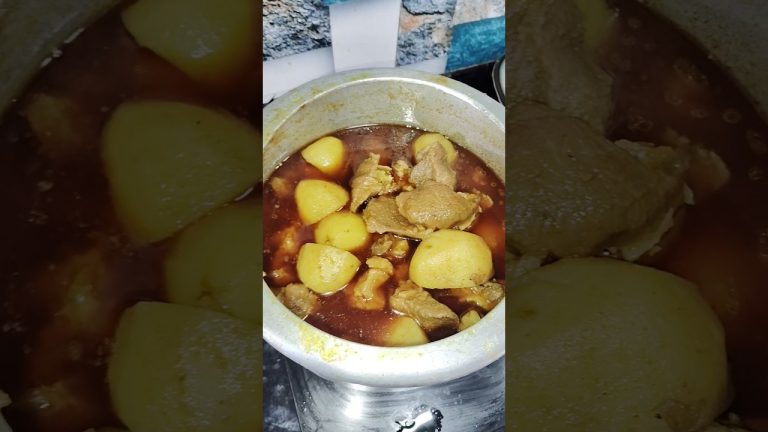 Gosht Ka Salan Recipe I Gosht Aloo Curry I #goshtaloocurry#shorts #recipe #goshtrecipe