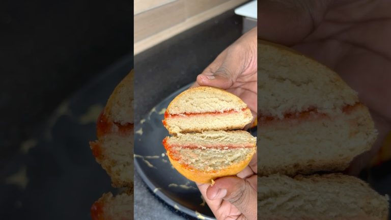 💢💥Healthy and Tasty Homemade Jam Bun 😋🤩 | #reels #shorts #healthy #youtubeshorts