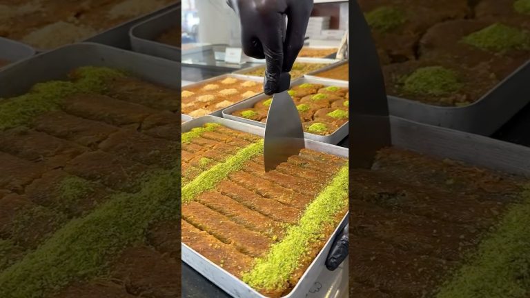 Burma Kadayıfımızın Fıstık Oranı Yeterli Mi? #kadayıf #tatlı #şerbetlitatlı #dessert