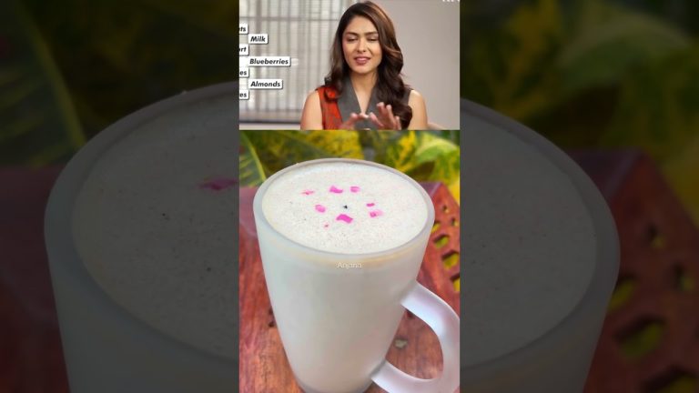 Mrunal Thakur's Favourite Blueberry Smoothie | Blueberry Smoothie | Smoothie Recipe | #shorts
