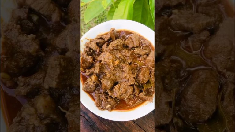 ගමේ රසට සුපිරියට ඌරු මස් කරිය🐷#pork#curry#shots#🐷😋