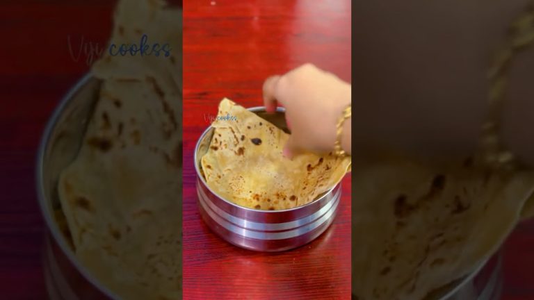 Today’s lunch box recipe: Chapathi with chicken gravy & egg #shortsfeed #lunchideas #lunchbox