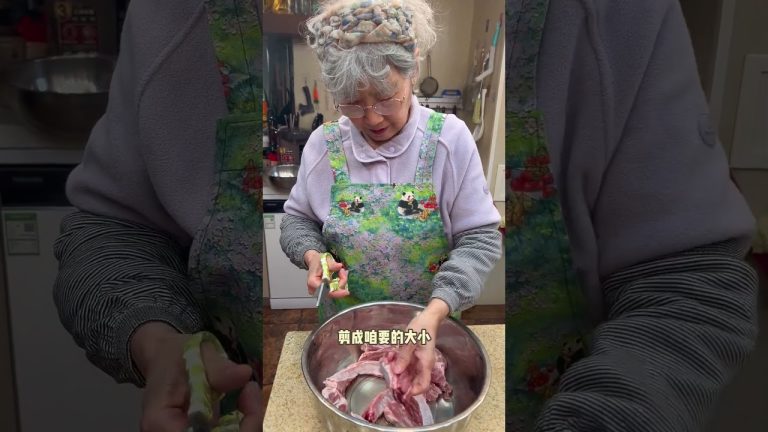 这鲜嫩的牛肋条，清炖蘸酱别提多香了！软烂不油腻，贼好吃！#美食 #牛肋条 #清炖牛肋条 #美食 #food #cooking