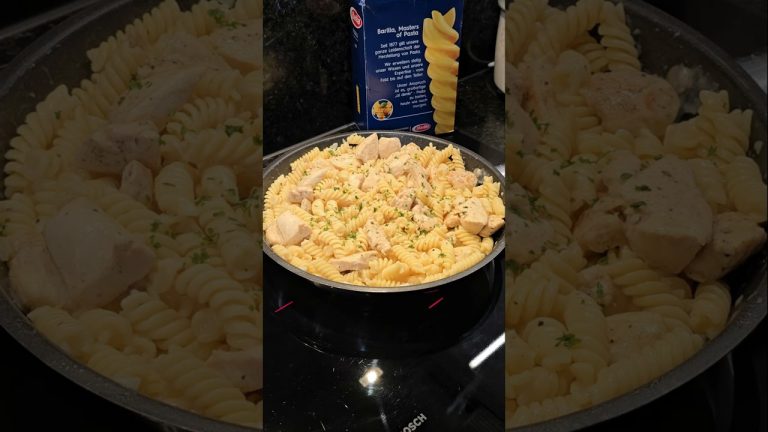 Fusilli Alfredo 😋 #Shorts #fusilli #pasta #dinner  #food #easyrecipe