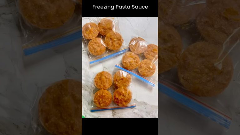 Kitchen Hack: Easy Way to Freeze Pasta Sauce