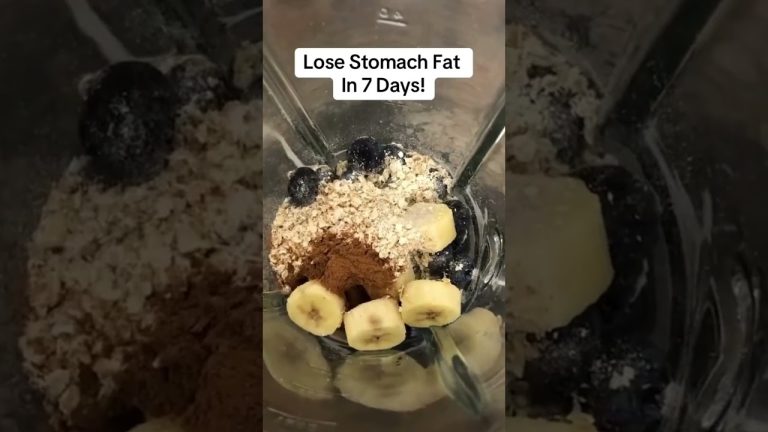 Flat Tummy Smoothie Recipe | Banana, Blueberry, Oat, Soy Milk & Cinnamon
