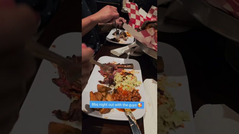 Family night out with some delicious BBQ! #family #dinner #momlife #asmr