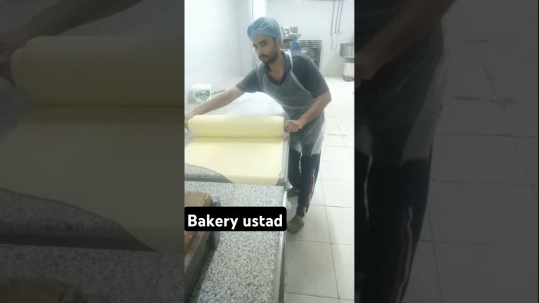 Bakery cream roll#recipe #shorts#white shorts#shorts video#roll recipe