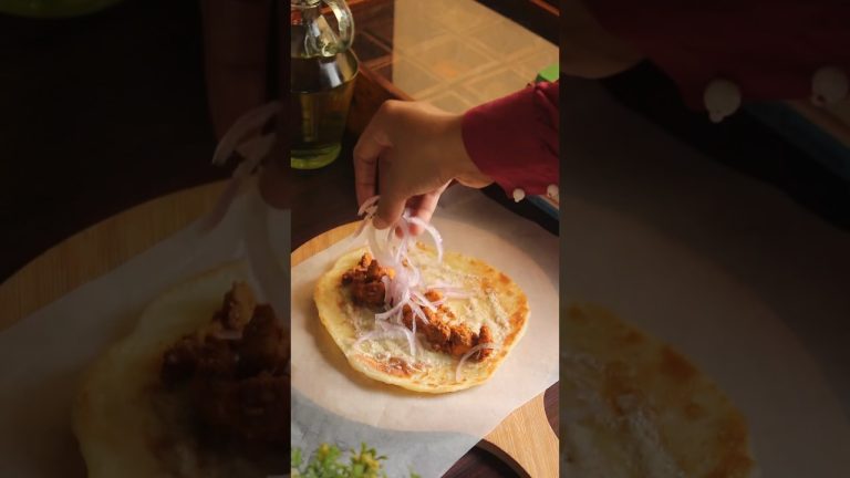 Chicken paratha roll ♥️