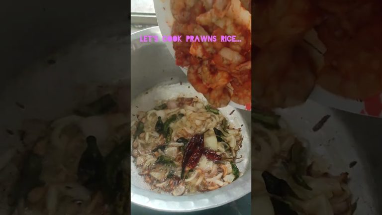 How to make prawns  #food #cooking #seafood #prawns #recipe #shrimp #rice #ytshorts