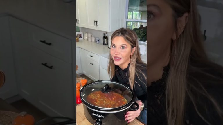 Crockpot chicken Parmesan soup! 🥣 ❤️