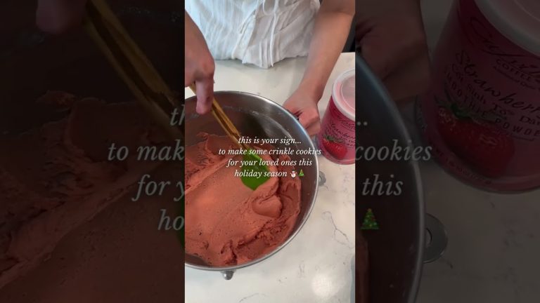 Make Strawberry Crinkle Cookies using our premium Strawberry Smoothie Powder ✨