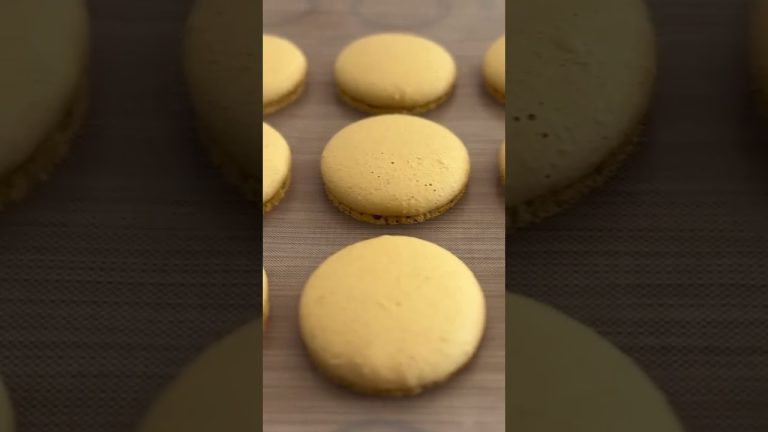 (Recipe) Egg-free Macarons, filled with whipped sea-#trindinge #shortvideo #viralvideo #sabscribe 🙏👌