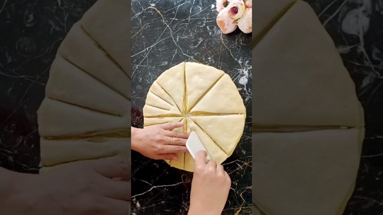 Delicious cinnamon layer bread recipe🥐#bread#shorts#shortvideo#short#trending#trendingshorts#tiktok