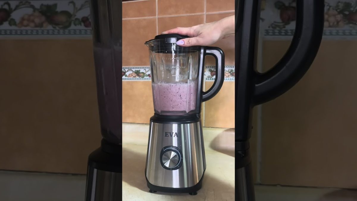 Disfruta tus bebidas espectaculares con la Licuadora Eva de 1.5 Litros