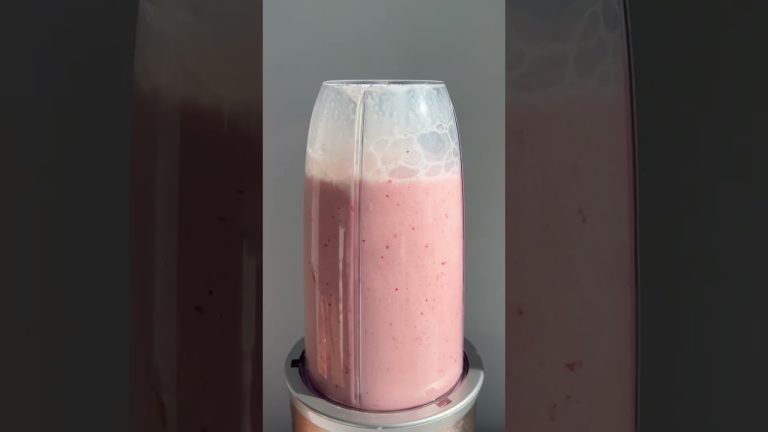Easy Strawberry Banana Smoothie Recipe