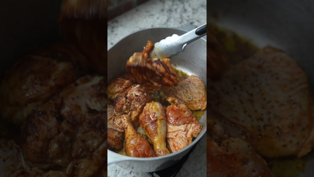 Smothered Chicken Recipe #southernrecipes #soulfoodsunday