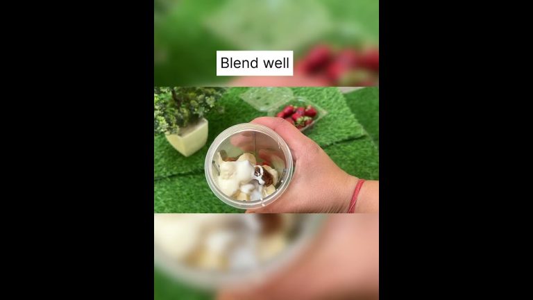 Strawberry Smoothie Recipe 🍓❤️ #strawberries #smoothie #youtube #shorts #cooking #viralvideo