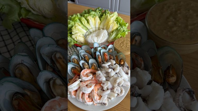 เมี่ยงทะเลน้ำจิ้มซีฟู๊ดไข่เค็มมันกุ้ง 🐙🦐🦪🌊 #อร่อย #อร่อยเด็ดต้องลอง #ห้องครัวtiktok