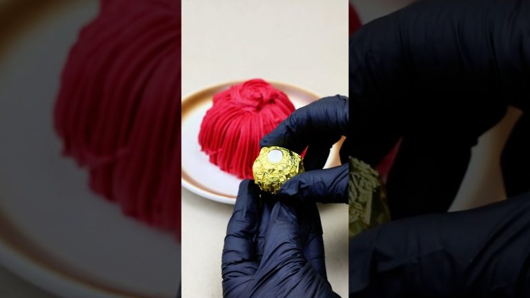 5 MINUTES to Impress Your Friends with This Christmas Cake Decoration!