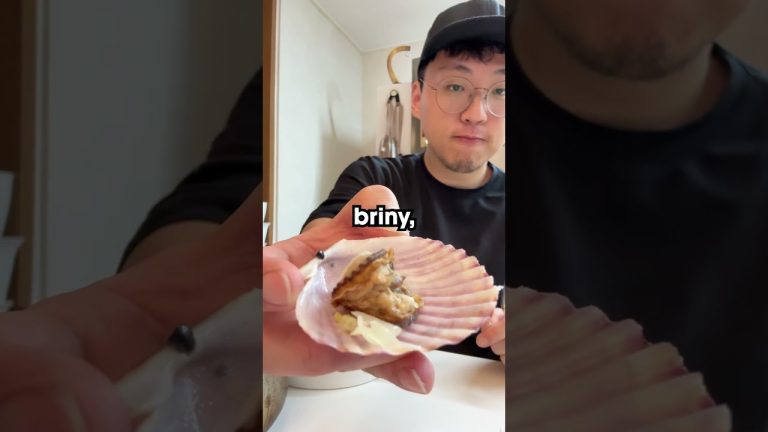 How to make steamed clams in wine and spaghetti alle vongole #pastalover #tasty #food