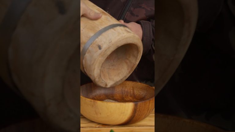 Epic Chicken Tree Cookout: Wilderness Style for the New Year! 🔥🍗