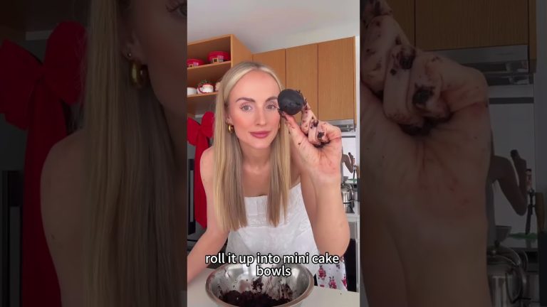 Ingredient Cake Ball Puddings 🎄🎅🏼 #christmas  #dessert  #cake #christmasdesserts