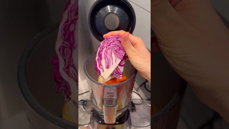 💜Cold Pressed Cabbage Carrot Apple Juice – Nama J2 Juicer Discount Code RIANE55 #healthylifestyle