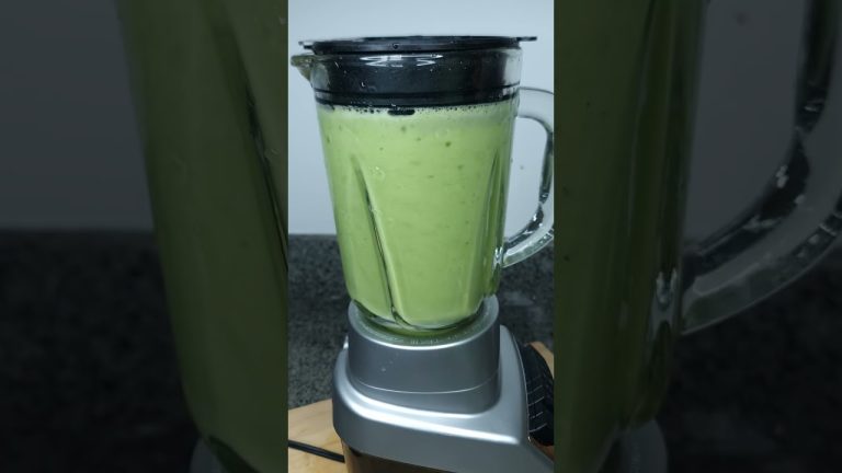 BAJA DE PESO, SECA EL VIENTRE Y DESINTOXICA TU CUERPO #licuadoverde #recetasfaciles #batidosaludable