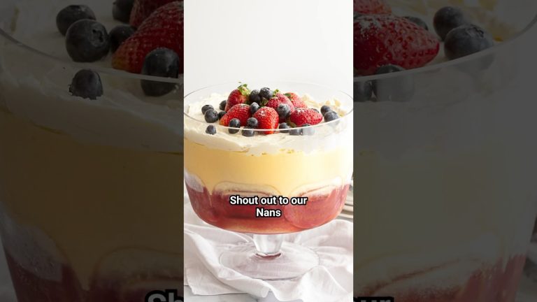 Easy trifle recipe, perfect Christmas dessert!