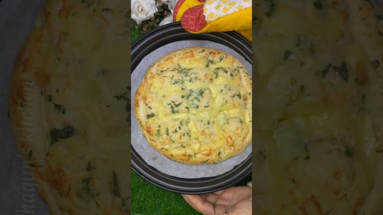 Garlic bread at home with cheese  #garlicbread #cheesegarlicbread #bread #shorts