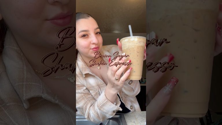 YES, you can make the yummiest iced coffee at home 🫢 #icedcoffee #tutorial #coffee #viralshorts