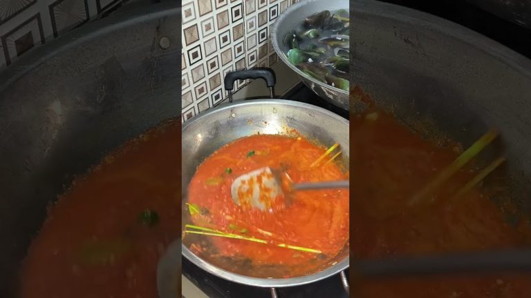 Taun baruan bikin ini aja kita pesta kerang #resepmasakan #resepmasakan #kerangsauspadang