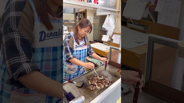 こんな場所にホルモン焼き？！#大阪 #food #ホルモン