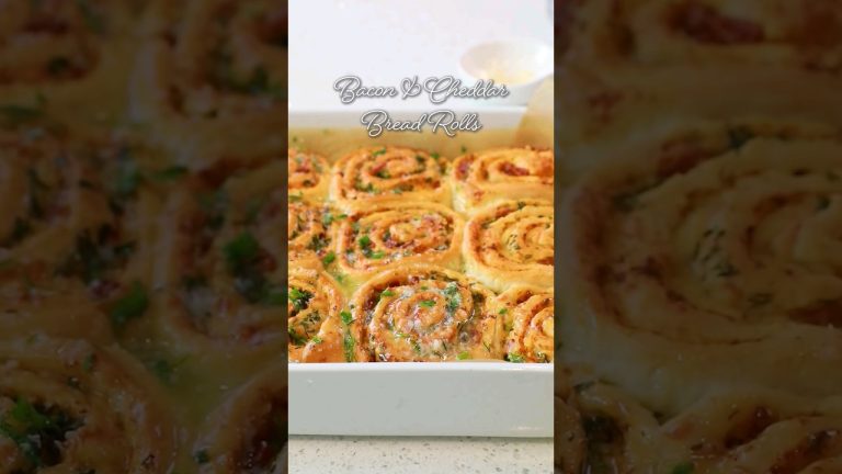 Incredible Cheesy Bacon Bread Rolls with garlic butter #recipe