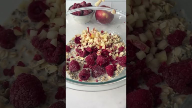 HIGH PROTEIN APPLE AND RASPBERRY OVERNIGHT OATS 🍎🤤 #recipe