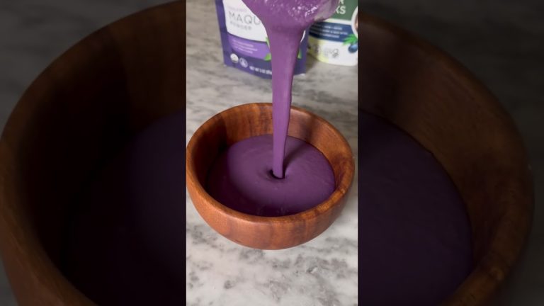 Berry Crumble Smoothie Bowl #shorts