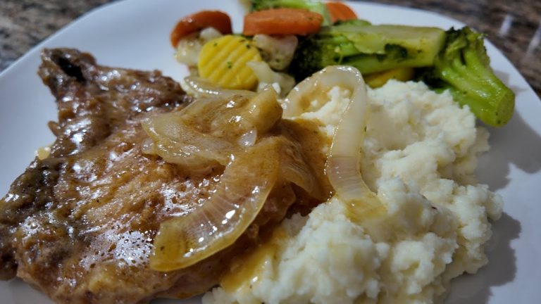 See How I Made Smothered Pork Chops