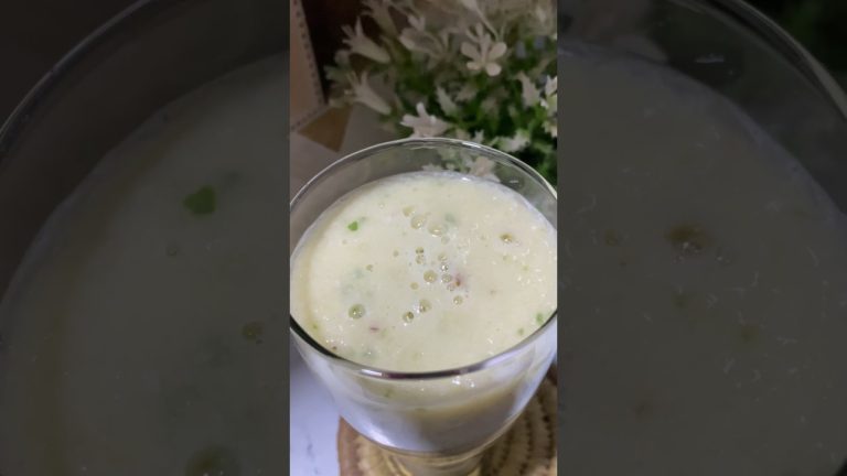 I want a THICK and CREAMY smoothie, Try this 😋#shorts