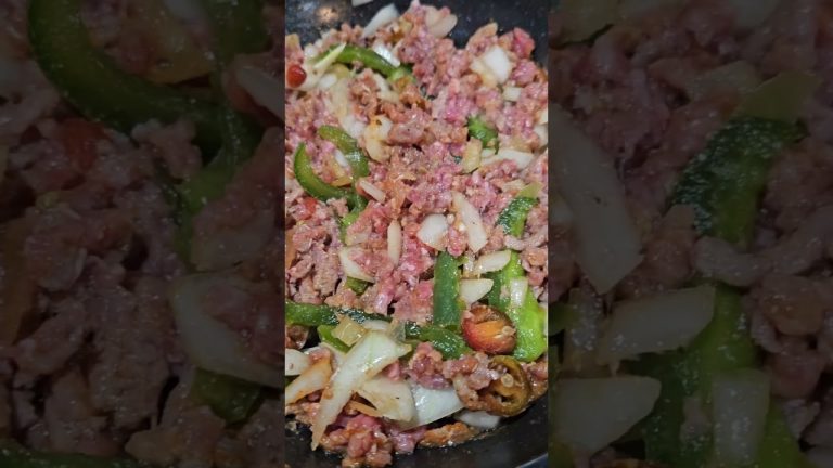 Cornbread #food #cornbread #beef #mexicanfood #shorts #spanish #mexican  #spanishguitarmusic